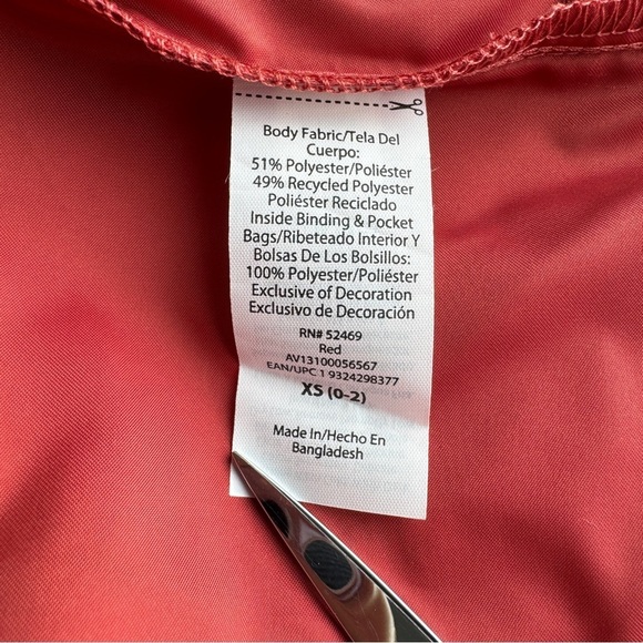 AVIA Commuter Hooded Rain Jacket XS Fire Red  Water Resistant Travel‎ Casual New - Picture 14 of 15